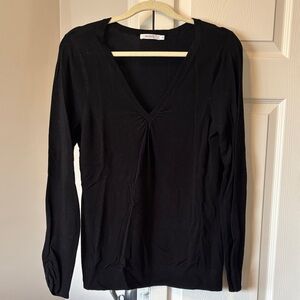 Black Long Sleeve V-Neck Top